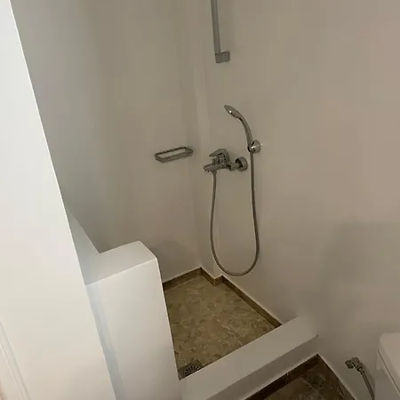 Rineia Complex By Live&travel *