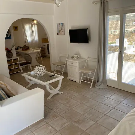 Rineia Complex By Live&travel *