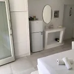 Rineia Complex By Live&travel Apartament *