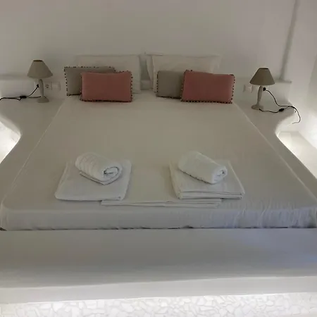 Rineia Complex By Live&travel * Elia (Mykonos)