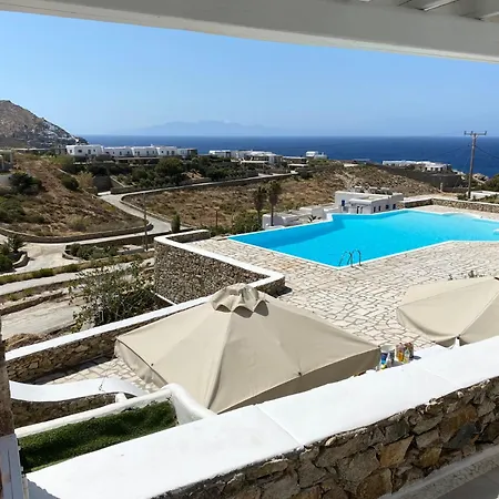 Rineia Complex By Live&travel Apartment