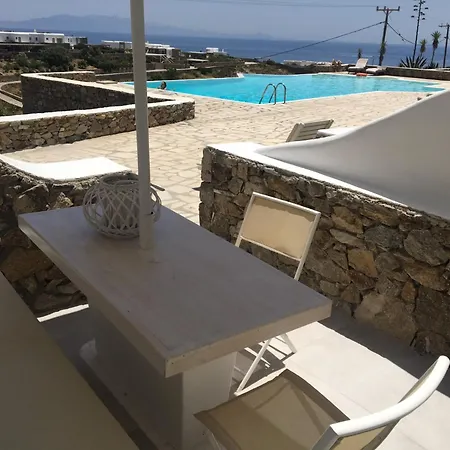 Rineia Complex By Live&travel *