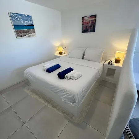 Rineia Complex By Live&travel Apartamento *